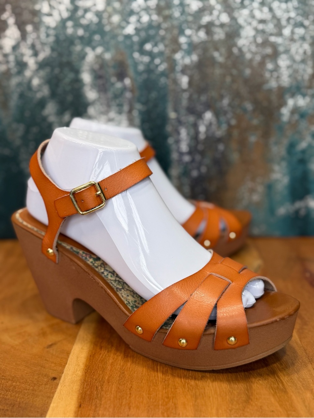 Madden Girl 2010’s Boho British Tan Platform Sandals 8.5 (GUC)